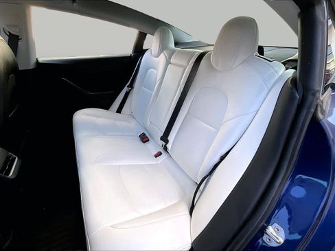 Used 2021 Tesla Model 3 Standard Range Plus RWD image 19