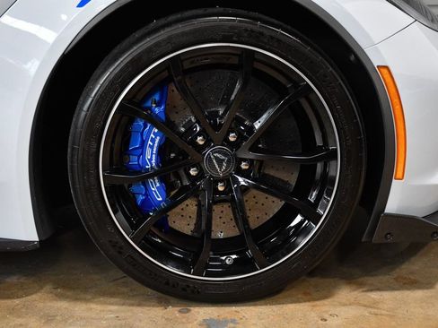 Used 2018 Chevrolet Corvette Grand Sport w/ Carbon 65 Edition RWD image 22
