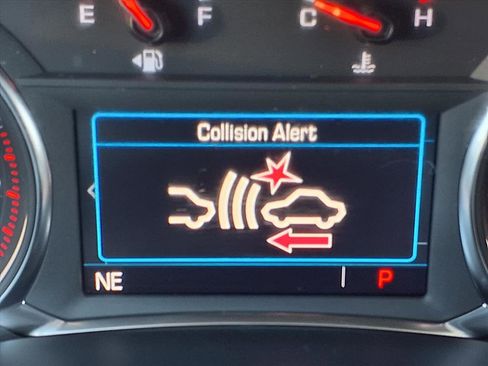 Used 2023 GMC Acadia SLE w/ Driver Convenience Package image 19