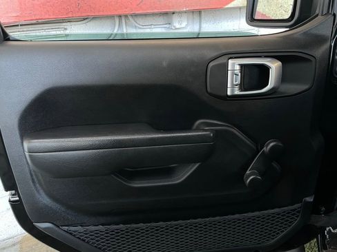 Used 2022 Jeep Wrangler Unlimited Sport image 33