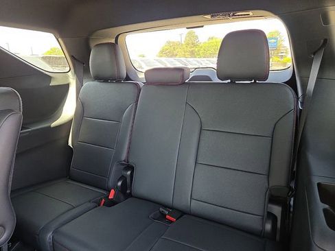 New 2026 Chevrolet Traverse RS w/ LPO, Floor Liner Package FWD image 6