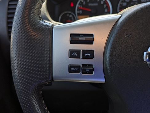 Used 2015 Nissan Xterra PRO-4X AWD/4WD image 26