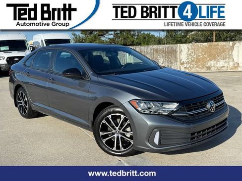 Used 2023 Volkswagen Jetta Sport FWD image 1