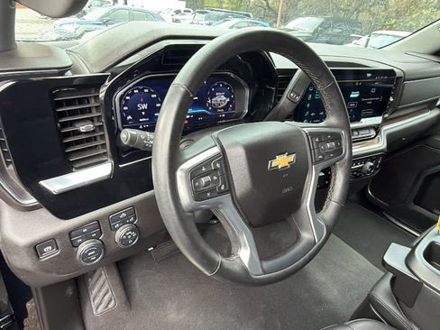 Certified 2024 Chevrolet Silverado 2500 LT w/ Convenience Package image 11