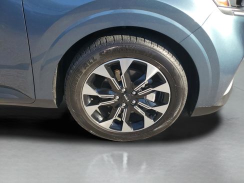 Certified 2023 Kia Carnival EX image 7