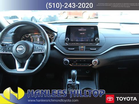 Used 2022 Nissan Altima 2.5 SR image 17