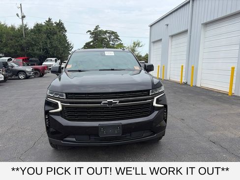 Used 2021 Chevrolet Suburban RST w/ Luxury Package AWD/4WD image 2