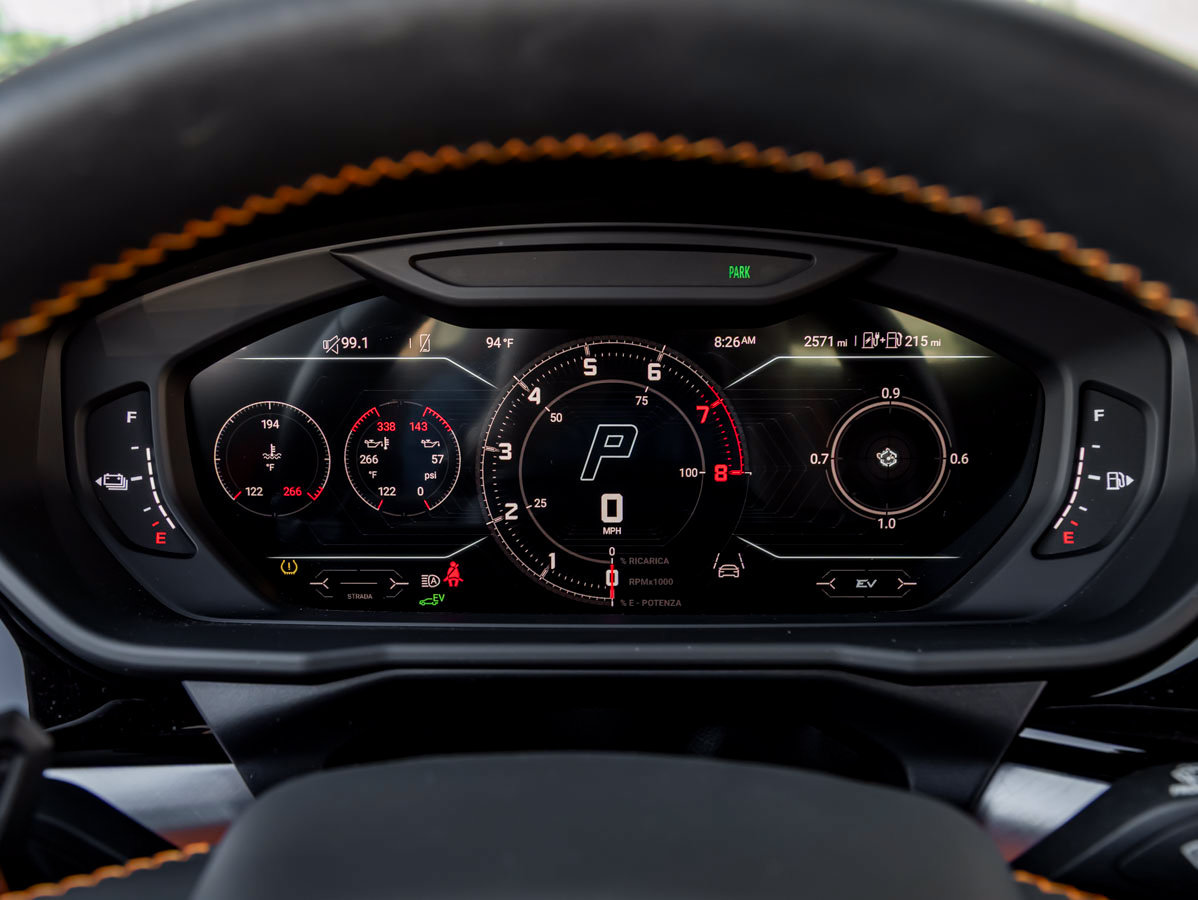Used 2025 Lamborghini Urus SE AWD/4WD image 18