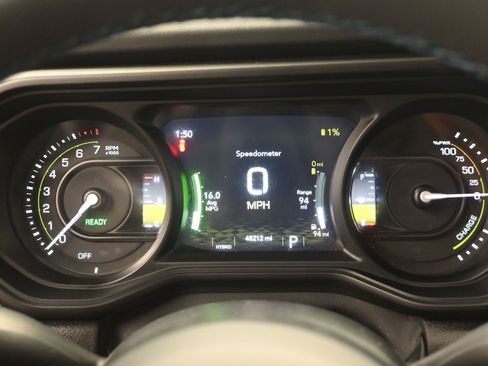 Used 2024 Jeep Wrangler Unlimited Rubicon 4xe image 21