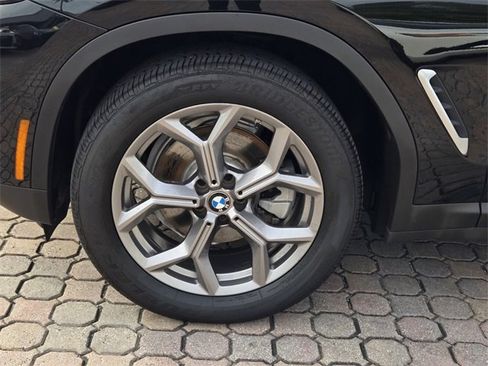 Used 2022 BMW X4 xDrive30i w/ Parking Assistance Package image 12