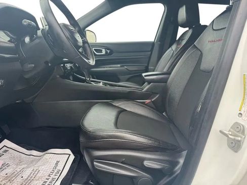Used 2024 Jeep Compass Trailhawk image 11