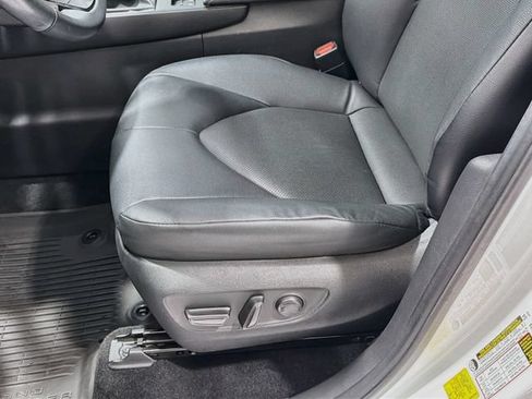 Certified 2024 Toyota Grand Highlander AWD image 15