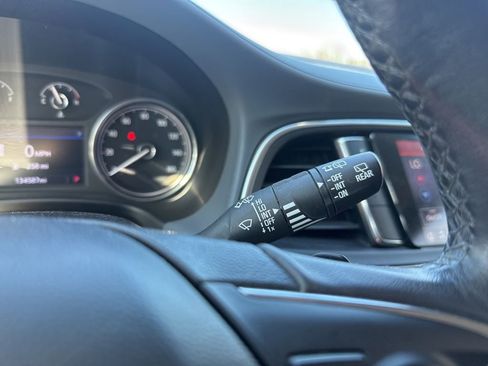 Used 2020 Buick Enclave Essence w/ Sound and Sites Package image 18