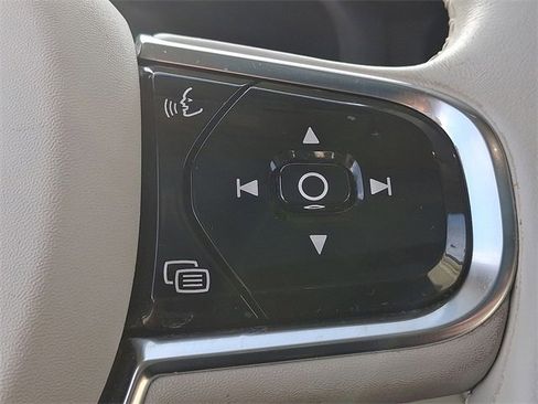 Used 2019 Volvo XC60 T5 Inscription image 22