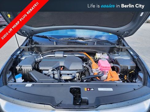 New 2025 Kia Sportage LX image 12