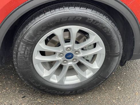 Used 2020 Ford Escape SE image 28