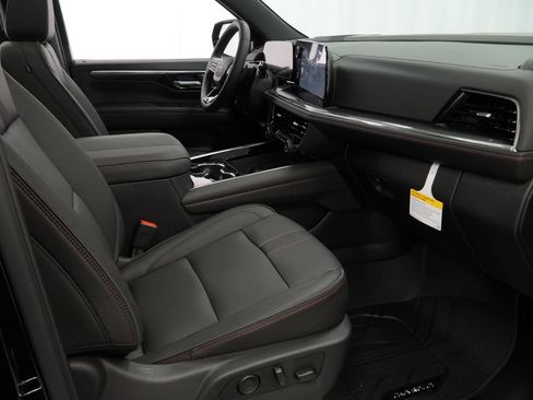 New 2026 Chevrolet Suburban RST w/ Comfort Package AWD/4WD image 30