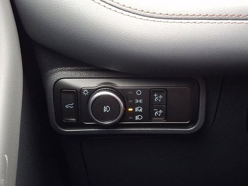 New 2026 Ford Explorer Active w/ Active Comfort Package image 15