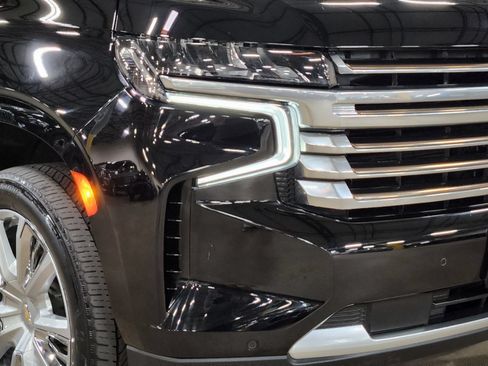 Used 2024 Chevrolet Tahoe High Country w/ Premium Package AWD/4WD image 13