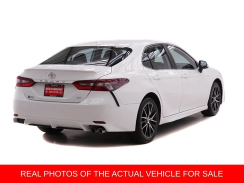 Used 2024 Toyota Camry SE FWD image 2