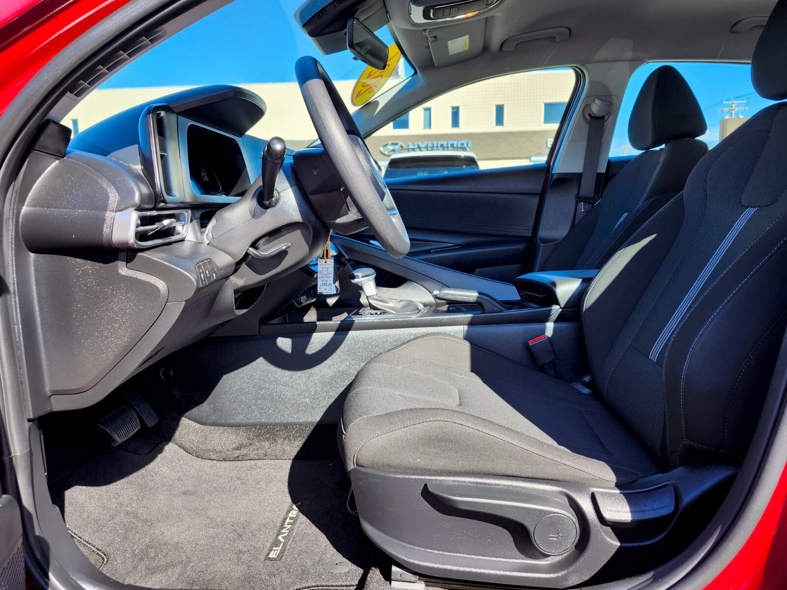Certified 2026 Hyundai Elantra SE FWD image 18