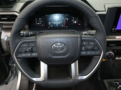 Used 2026 Toyota Tacoma SR5 AWD/4WD image 5