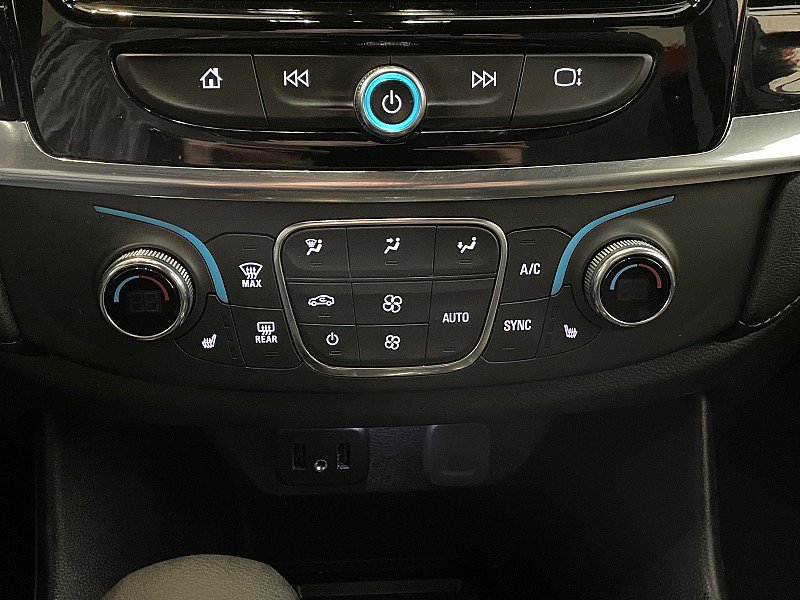 Used 2023 Chevrolet Traverse LT FWD image 15