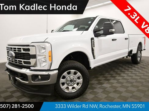 Used 2023 Ford F250 XLT image 1