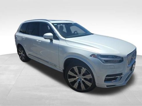 Used 2023 Volvo XC90 T8 Ultimate AWD/4WD image 4