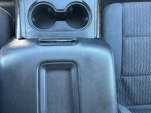 Used 2018 Chevrolet Suburban LS image 20