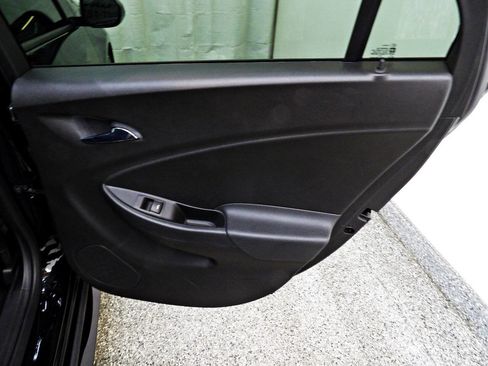 Used 2018 Chevrolet Volt Premier FWD image 12