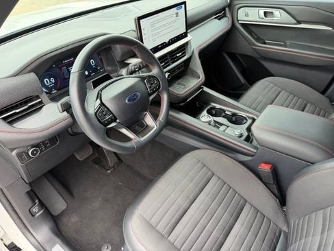 Used 2025 Ford Explorer ST-Line w/ Premium Package RWD image 14