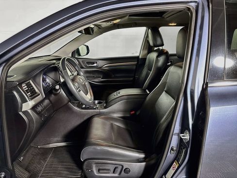 Used 2019 Toyota Highlander Limited AWD/4WD image 11