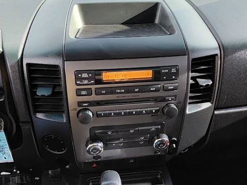 Used 2008 Nissan Titan SE image 12