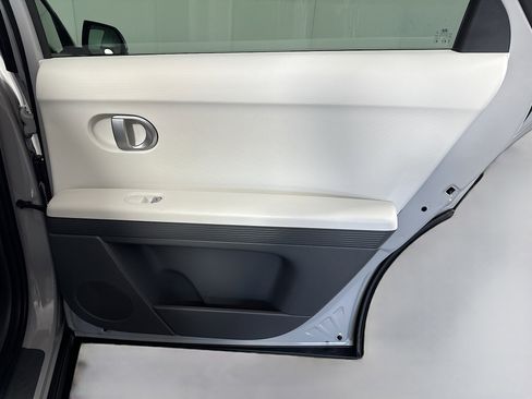 Used 2024 Hyundai Ioniq 5 SEL image 28