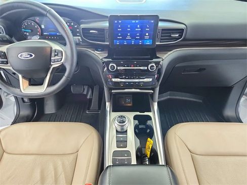 Used 2022 Ford Explorer Limited image 27