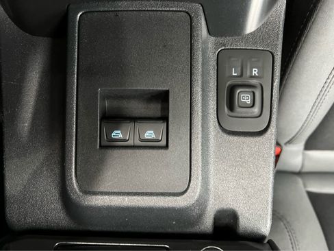 Used 2024 Ford Bronco Big Bend image 19