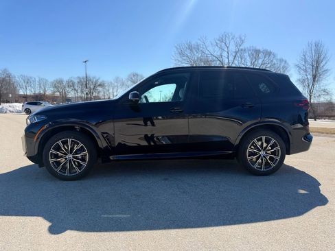 New 2026 BMW X5 xDrive40i w/ M Sport Package AWD/4WD image 3