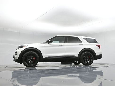 Certified 2022 Ford Explorer ST w/ ST Street Pack image 54