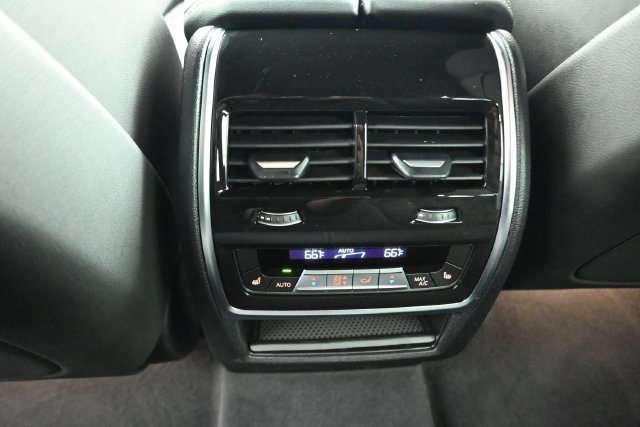 Used 2025 BMW X5 M60i AWD/4WD image 16