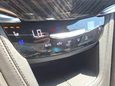 Used 2021 Cadillac XT6 Premium Luxury AWD/4WD image 19