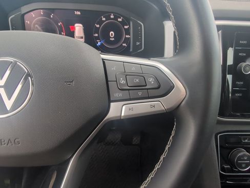 Used 2022 Volkswagen Atlas SE image 16