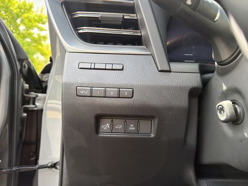 Used 2025 Lexus GX 550 w/ Accessory Package (2T) AWD/4WD image 35