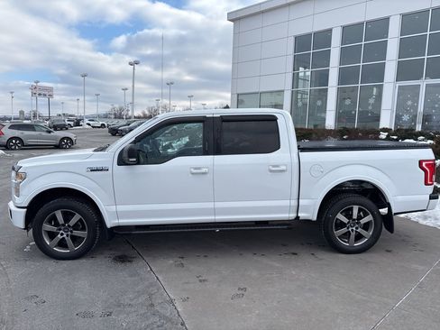 Used 2015 Ford F150 XLT w/ Equipment Group 302A Luxury image 9