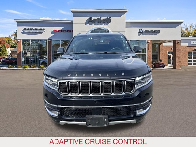 Certified 2024 Jeep Wagoneer Series II w/ Flexible Seating Group AWD/4WD image 3