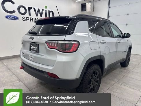 Used 2024 Jeep Compass Trailhawk image 5