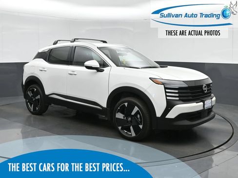 Used 2025 Nissan Kicks SR FWD image 1