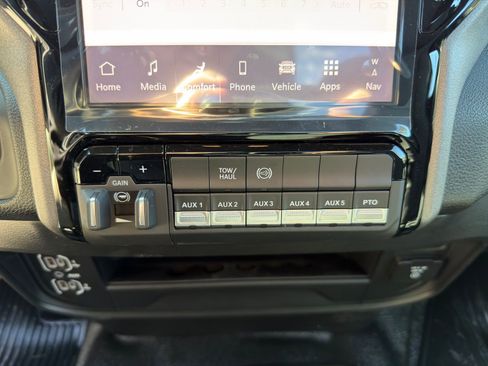 New 2026 RAM 5500 Tradesman AWD/4WD image 21