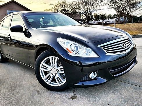 Used 2012 INFINITI G37 Journey w/ Premium Pkg image 2
