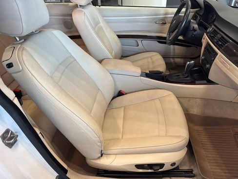 Used 2010 BMW 328i xDrive Coupe AWD/4WD image 28